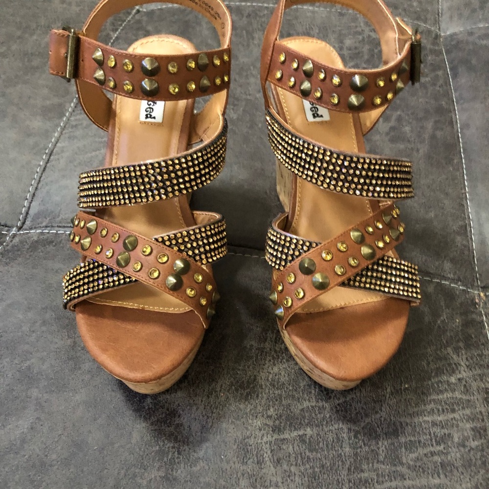 Wedge sandals